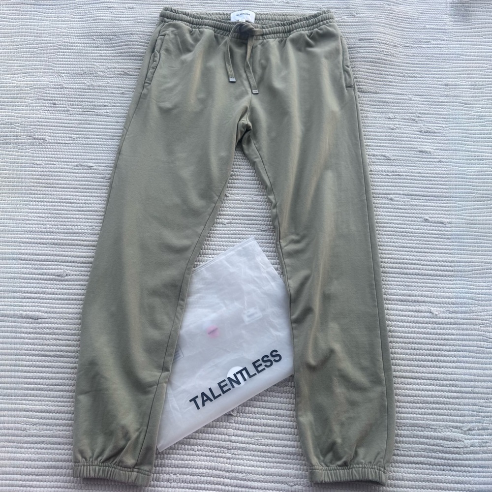 Talentless Women’s Heavyweight Modal Sweatpants – Avocado, Size XL